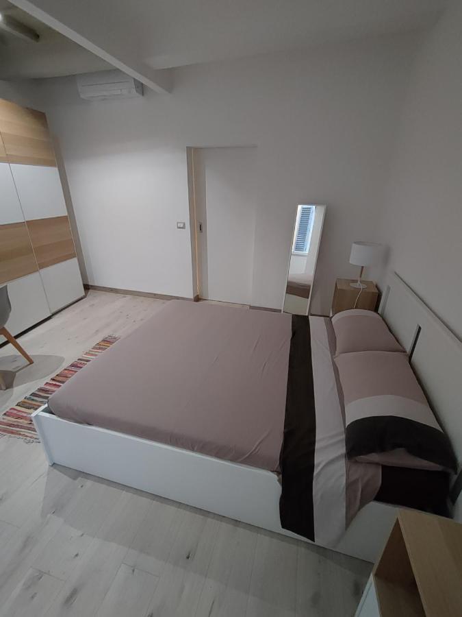 Cozy Apartment Near Ponte Vecchio Florens Exteriör bild